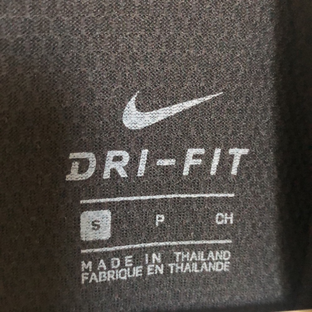 Nike top - Picture 4 of 5